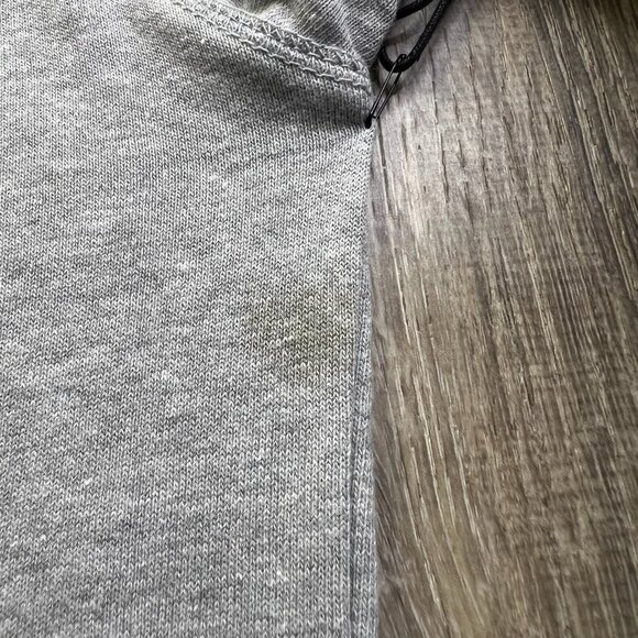 TB12 Sweatshirt Mens S Small Gray Pullover Athletic Sweater Tom Brady Adult - Picture 10 of 13